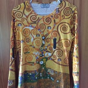 Artsy long sleeve printed T